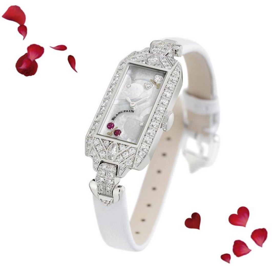 非常稀缺的女士方形机械腕表。