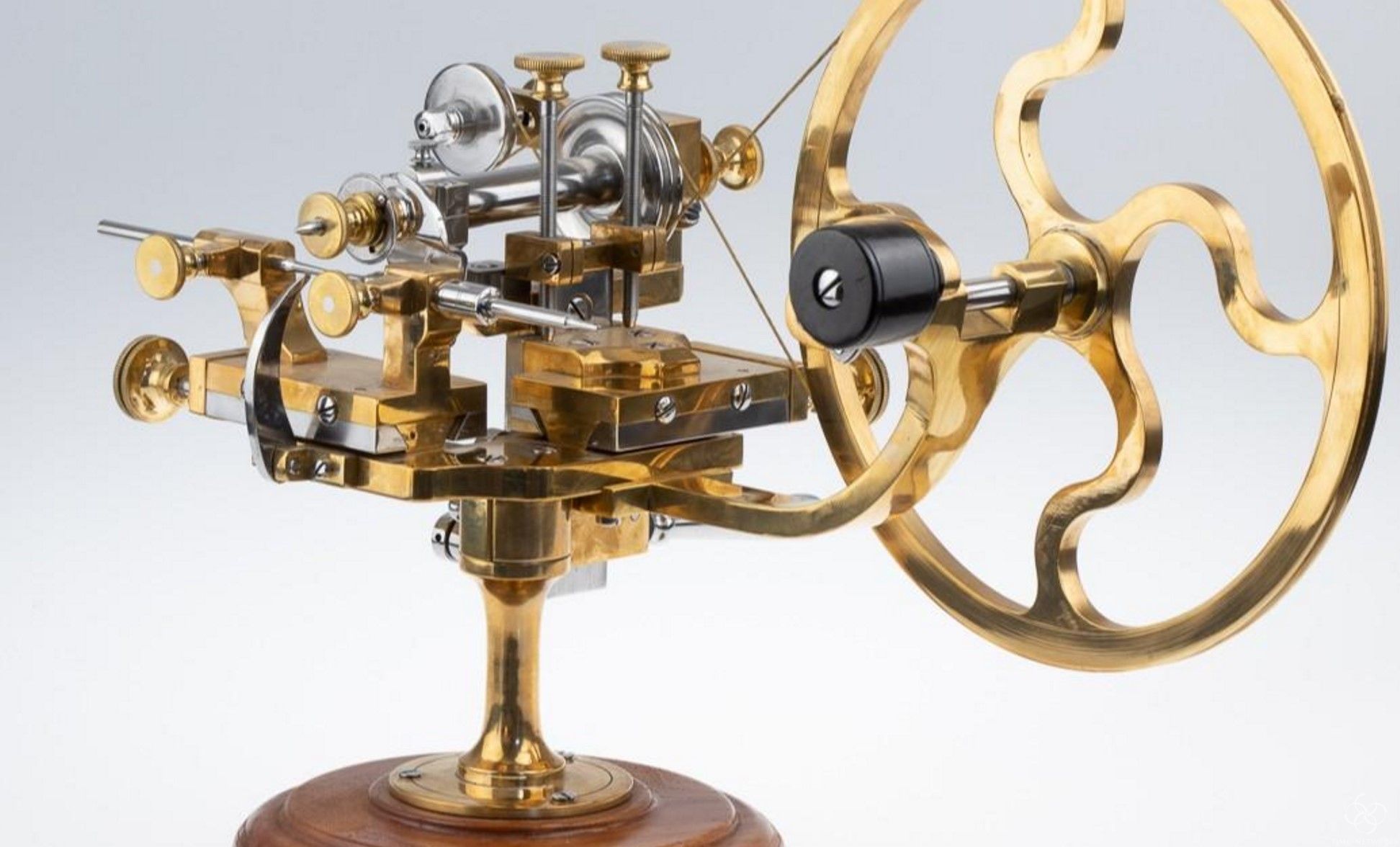 高端手表加工设备可以用多久？