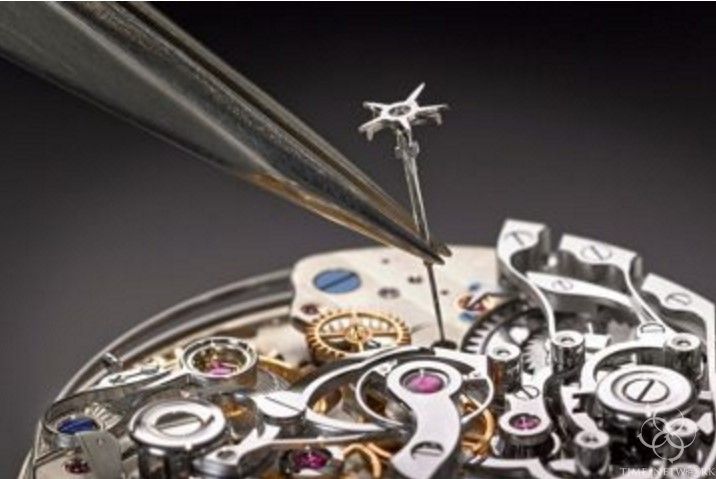 手表零部件损坏的连锁反应