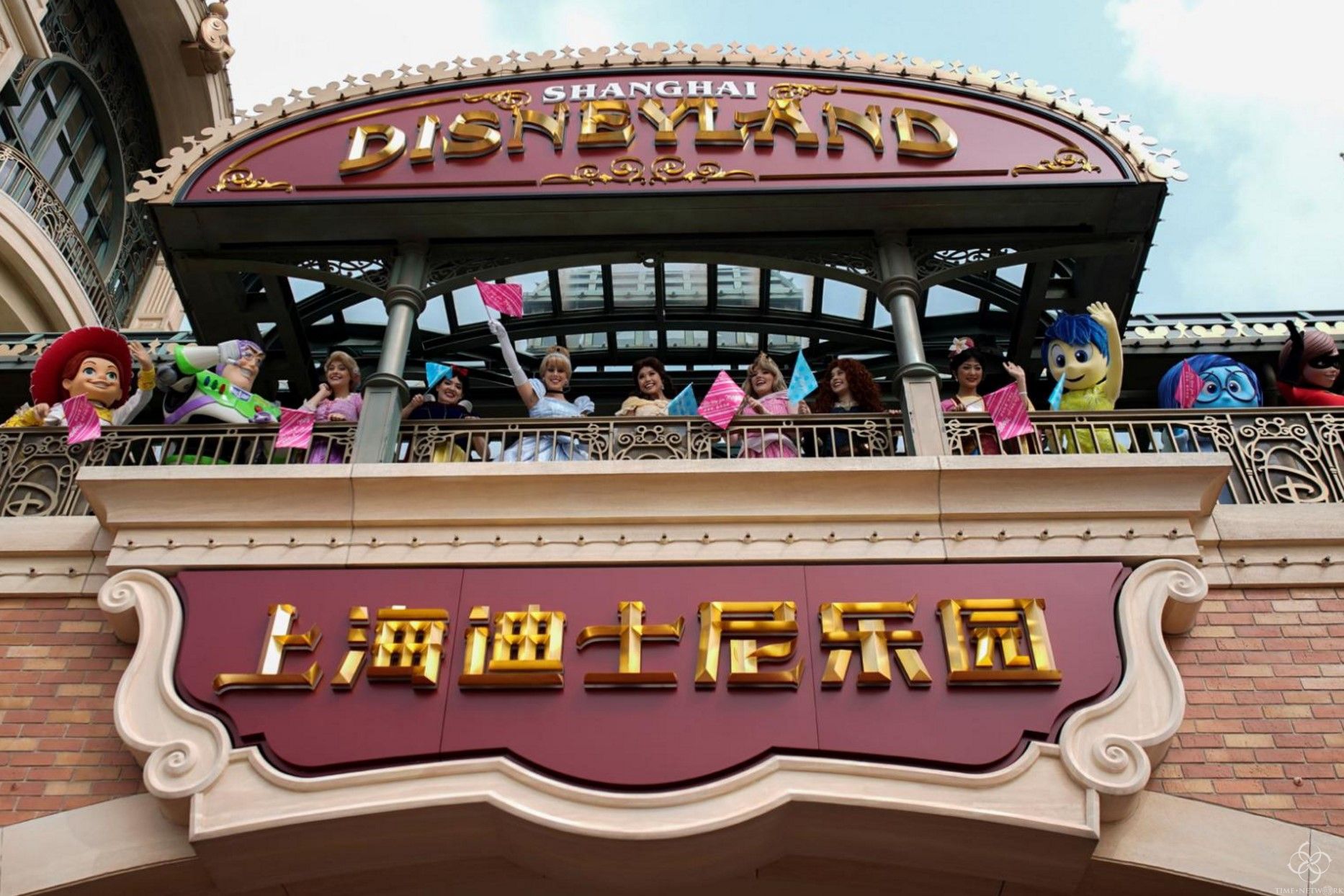 上海迪士尼乐园最新实景图 美翻啦！-国际在线