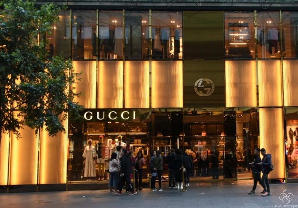 奢侈品行业在后疫情时代面临的两大挑战