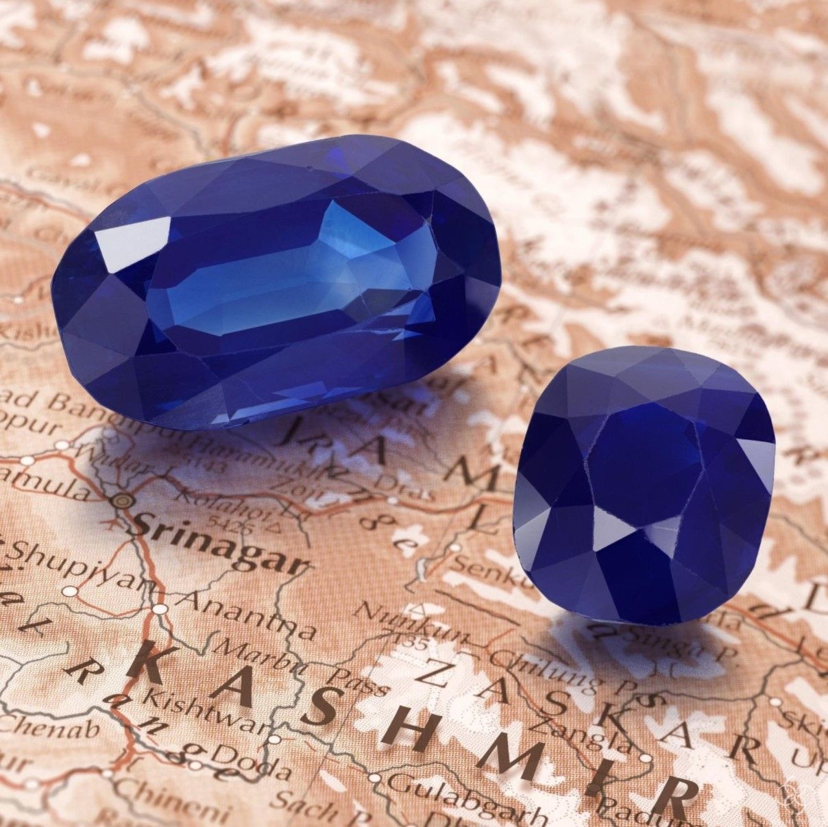 ​顶级宝石欣赏-沉睡的深蓝