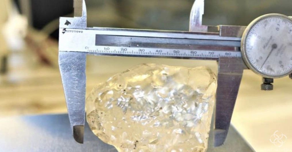 巨型宝石级钻石被发现，1098克拉排名史上第三位！