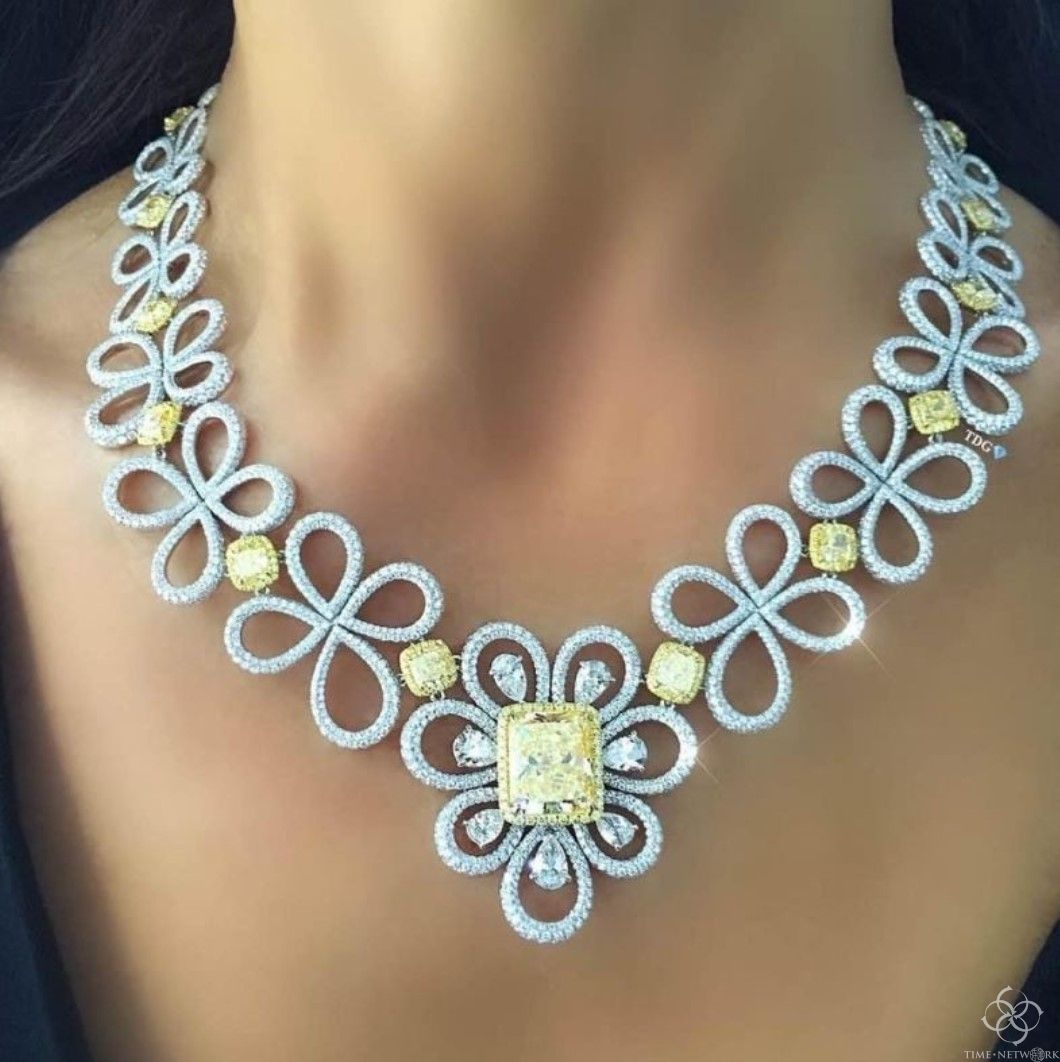 顶级珠宝欣赏-云想衣裳花想容