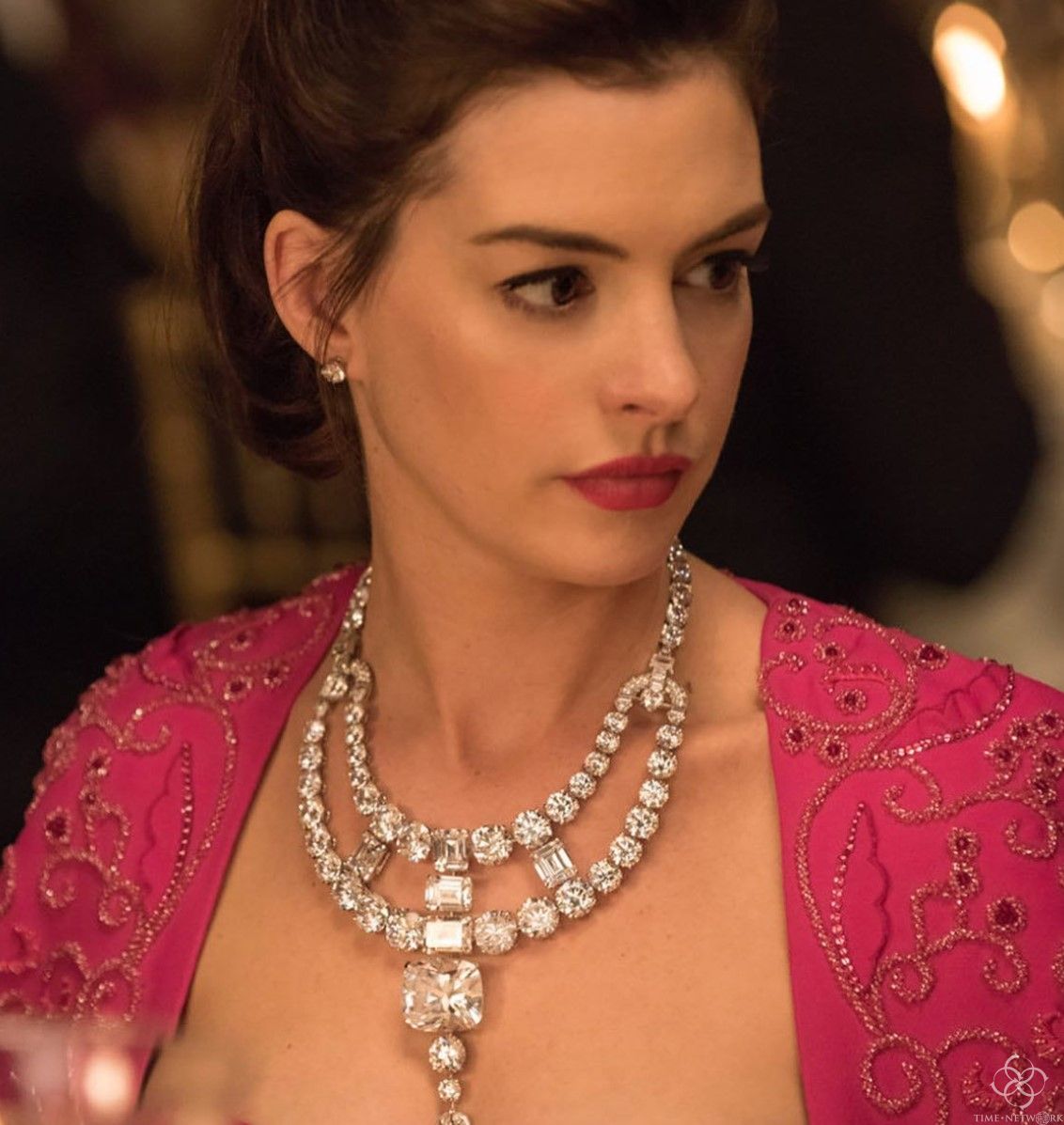 价值十亿的高级珠宝在电影中会是真的吗？