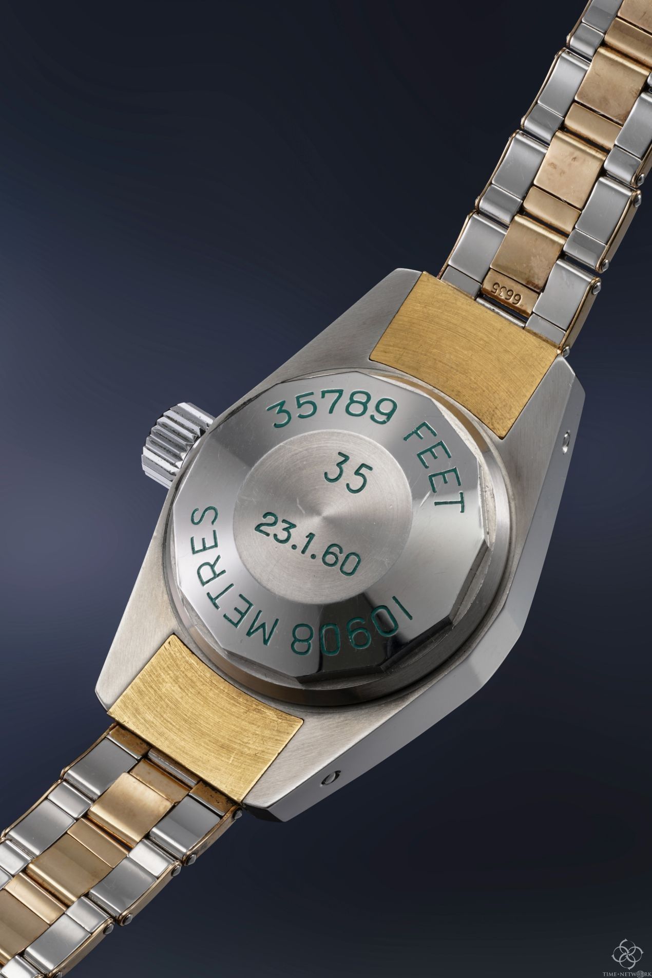 下潜到35789英尺深度的一只手表将被拍卖