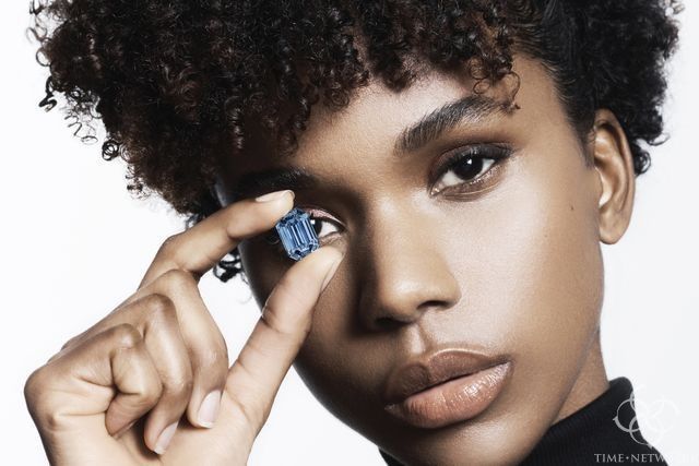 ​比黄钻还要稀缺的顶级蓝色钻石欣赏